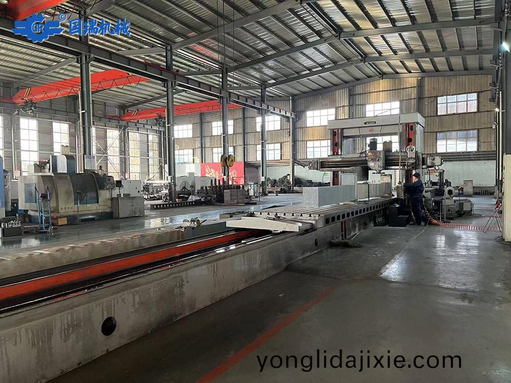 車(che)間(jian)炤(zhao)片