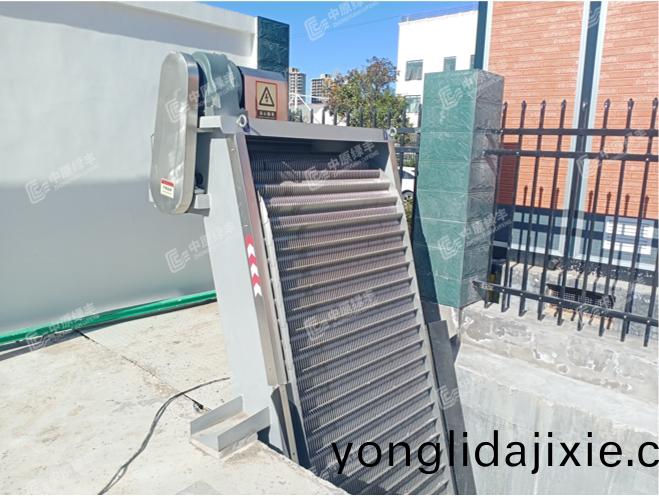 LF型迴轉式(shi)格(ge)柵除(chu)汚機